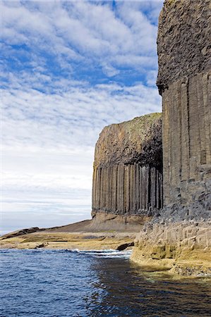 Scotland, Western Isles, Hebrides, Staffa. Entrance to Fingal s Cave. Foto de stock - Con derechos protegidos, Código: 862-06542708