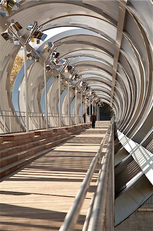 Puente Monumental de Arganzuela in Madrid Rio, Manzanares river, Madrid, Spain. Photographie de stock - Rights-Managed, Code: 862-06542741