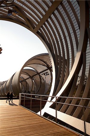 paso elevado - Puente Monumental de Arganzuela in Madrid Rio, Manzanares river, Madrid, Spain. Foto de stock - Con derechos protegidos, Código: 862-06542752