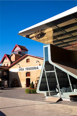 Stand designed by Zaha Hadid in the Bodega Lopez de Heria wine cellar in the village of Haro, La Rioja, Spain, Europe Stock Photo - Rights-Managed, Code: 862-06542909