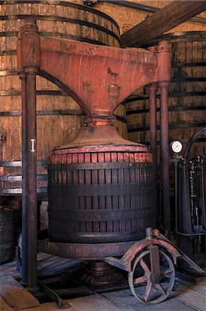 simsearch:862-06542943,k - Bodega Lopez de Heria wine cellar in the village of Haro, La Rioja, Spain, Europe Foto de stock - Con derechos protegidos, Código: 862-06542902