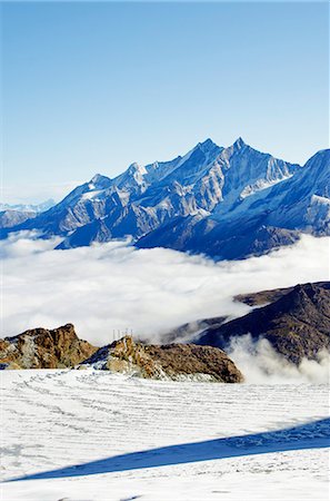 simsearch:862-06543084,k - Europe, Switzerland, Swiss Alps, Valais, Zermatt, view from Plateau Rosa glacier Fotografie stock - Rights-Managed, Codice: 862-06543074