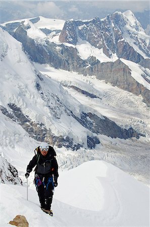 simsearch:862-06543340,k - Europe, Switzerland, Swiss Alps, Valais, Zermatt, climber on Monte Rosa Duforspitze , 4634m, highest peak in Switzerland , MR, Foto de stock - Con derechos protegidos, Código: 862-06543077