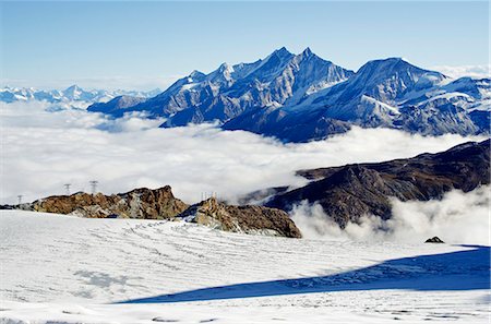 simsearch:862-06543096,k - Europe, Switzerland, Swiss Alps, Valais, Zermatt, view from Plateau Rosa glacier Fotografie stock - Rights-Managed, Codice: 862-06543073