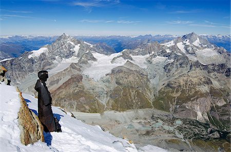simsearch:862-06543096,k - Europe, Switzerland, Swiss Alps, Valais, Zermatt, summit statue on The Matterhorn , 4478m, Fotografie stock - Rights-Managed, Codice: 862-06543088