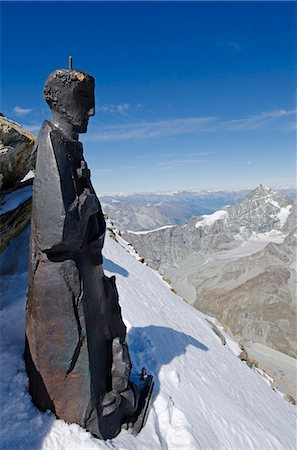 simsearch:862-06543089,k - Europe, Switzerland, Swiss Alps, Valais, Zermatt, summit statue on The Matterhorn , 4478m, Photographie de stock - Rights-Managed, Code: 862-06543089