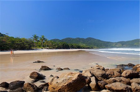 simsearch:862-06675755,k - Brazil, Rio de Janeiro, Ilha Grande, general view of Lopes Mendes beach within the Ilha Grande State Park Foto de stock - Con derechos protegidos, Código: 862-06675706