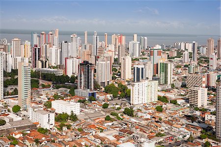 South America, Brazil, Para, Amazon, an aerial shot of the city of Belem in the southern mouth of the Amazon confluence, showing skyscraper apartment blocks and Guajara Bay Stockbilder - Lizenzpflichtiges, Bildnummer: 862-06675934