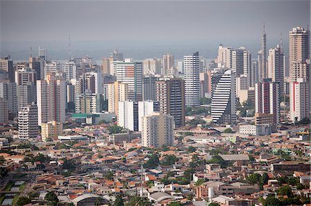 simsearch:862-06675926,k - South America, Brazil, Para, Amazon, an aerial shot of the city of Belem in the mouth of the Amazon showing skyscraper apartment blocks Foto de stock - Con derechos protegidos, Código: 862-06675936