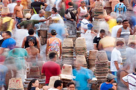 simsearch:862-06675970,k - South America, Brazil, Para, Amazon, the morning acai market outside in Belem, which takes place outside the Ver o Peso market, on the waterfront of Guajara Bay Foto de stock - Con derechos protegidos, Código: 862-06675944