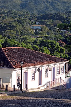 rosario - South America, Brazil, Goias, Pirenopolis, view of shops and Portuguese colonial houses on the Rua Nossa Senhora do Rosario in the mining town of Pirenopolis near Brasilia Photographie de stock - Rights-Managed, Code: 862-06675997