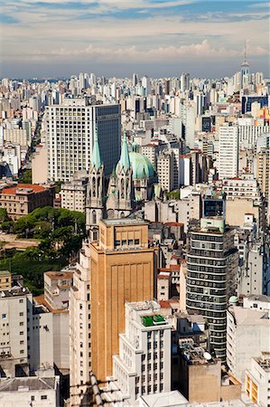 san pablo - South America, Brazil, Sao Paulo; view of the Palace of Justice, the Metropolitan Cathedral of Sao Paulo and square with the Liberdade neighbourhood behind, as seen from the top of the Banespa Tower Foto de stock - Con derechos protegidos, Código: 862-06676064