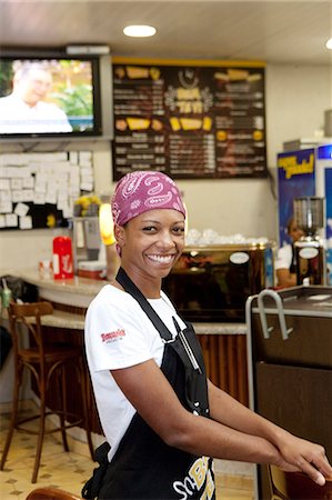 simsearch:862-06676050,k - South America, Brazil, Sao Paulo, a waitress in a cafe in the Sao Paulo Municipal Market in the city centre Foto de stock - Con derechos protegidos, Código: 862-06676074