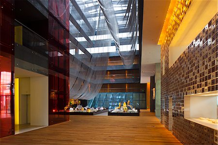 China, Beijing, Sanlitun Village. The lobby of The Opposite House hotel. Foto de stock - Con derechos protegidos, Código: 862-06676161