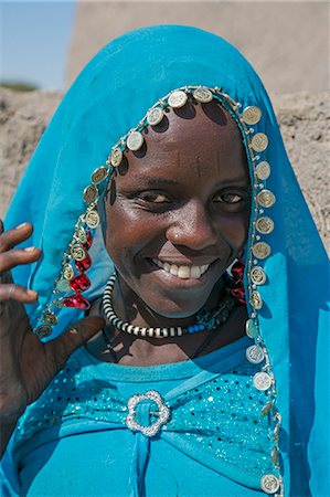 Chad, Kanem, Bahr el Ghazal, Sahel. A pretty Muslim girl of the Kanembu tribe at a village along the Bahr el Ghazal. Photographie de stock - Rights-Managed, Code: 862-06676369