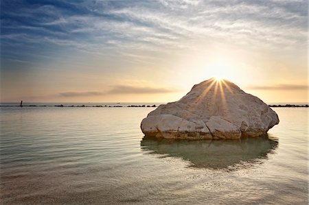 summertime - Italy, Marche, Ancona district, Parco del Conero, Numana, The beach Stock Photo - Rights-Managed, Code: 862-06676951