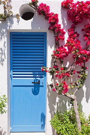 door in wall entrance - Italy, Campania, Salerno district, Peninsula of Sorrento, Positano. Stock Photo - Rights-Managed, Code: 862-06677027