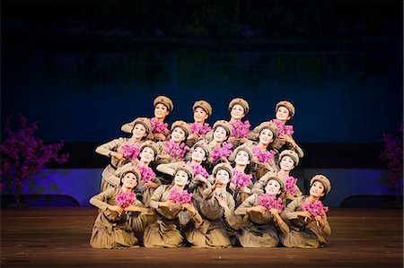 simsearch:862-06677217,k - Democratic Peoples Republic of Korea, North Korea, Pyongyang. Performance at the Pyongyang Opera depicting the defeat of the Japanese at the end of World War II. Photographie de stock - Rights-Managed, Code: 862-06677243