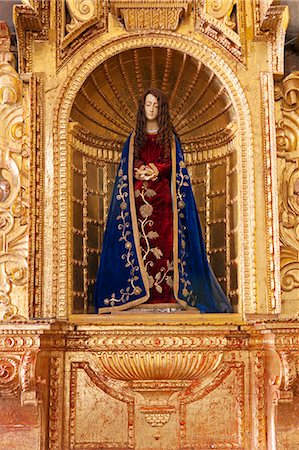 simsearch:862-06675980,k - South America, Peru, Cusco, a statue of the Virgin Mary from the Cusquena school, situated in the chapel of San Antonio Abad in the Orient Express Monasterio hotel, which is housed in a former Spanish convent, PR, Stock Photo - Rights-Managed, Code: 862-06677449