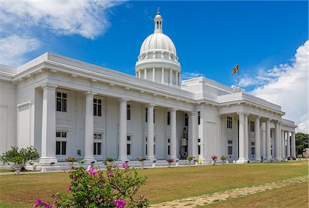 simsearch:862-06677477,k - The impressive Town Hall of the city of Colombo, completed in 1927, is situated in Cinnamon Gardens, Sri Lanka Foto de stock - Direito Controlado, Número: 862-06677473