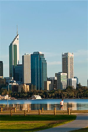 simsearch:862-03887261,k - Australia, Western Australia, Perth.  View across South Perth Foreshore to city skyline. Photographie de stock - Rights-Managed, Code: 862-06824915