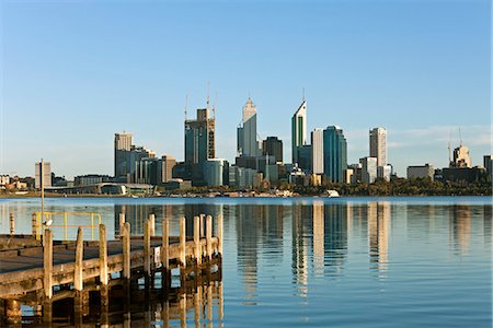 simsearch:862-06824914,k - Australia, Western Australia, Perth.  View of city skyline from Coode Street Jetty. Photographie de stock - Rights-Managed, Code: 862-06824916