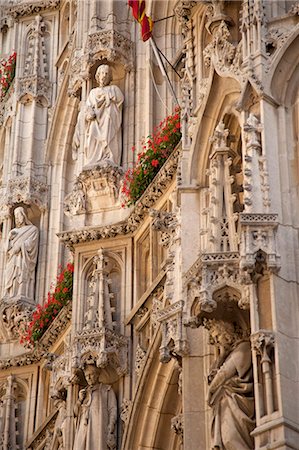 Leuven, Belgium. Detail from front of Leuven's mid-15th century town hall. Photographie de stock - Rights-Managed, Code: 862-06824947