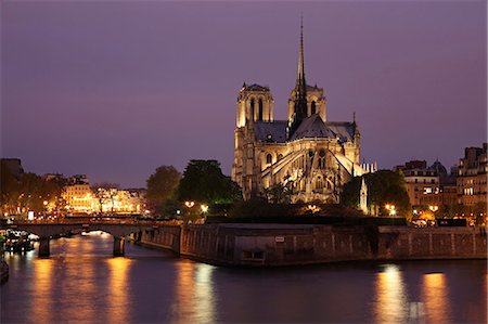 simsearch:400-05358650,k - Notre Dame Cathedral is a historic Roman Catholic Marian cathedral on the eastern half of the Ile de la Cite in the fourth arrondissement of Paris, France. Stock Photo - Rights-Managed, Code: 862-06825489