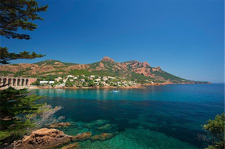 french riviera - Cap Roux, Cote d'Azur, Alpes-Maritimes, Provence-Alpes-Cote d'Azur, France Stock Photo - Rights-Managed, Code: 862-06825537