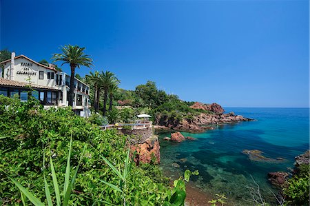 french riviera - Corniche de l'Esterel,  Cote d'Azur, Alpes-Maritimes, Provence-Alpes-Cote d'Azur, France Foto de stock - Direito Controlado, Número: 862-06825538