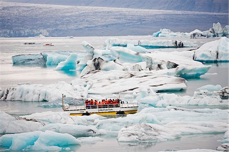 simsearch:862-06825763,k - Iceland, eastern region, Jokulsarlon iceberg lagoon, amphibious sightseeing boat Stock Photo - Rights-Managed, Code: 862-06825587