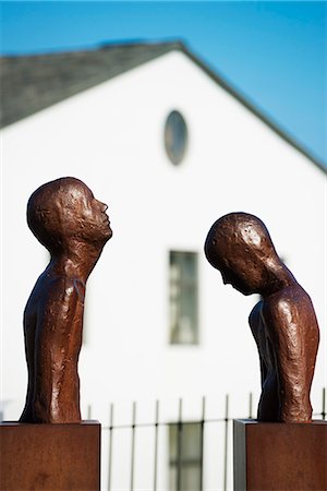 Iceland, Reykjavik, bronze statues designed by Steinunn Thorarinsdottir Foto de stock - Con derechos protegidos, Código: 862-06825657