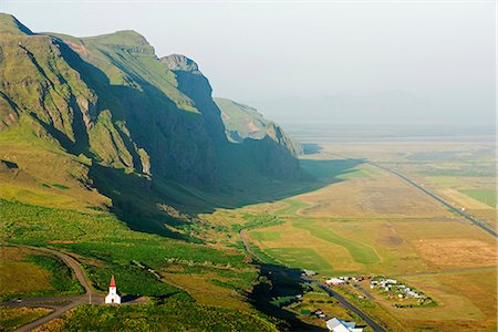 Iceland, southern region, Vik, church and coastal scenery Foto de stock - Con derechos protegidos, Código: 862-06825690