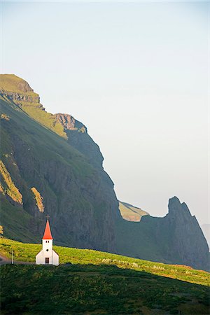 Iceland, southern region, Vik, church and coastal scenery Stockbilder - Lizenzpflichtiges, Bildnummer: 862-06825691