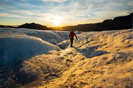 simsearch:862-06825748,k - Europe, Iceland, hiker on Myrdalsjokull glacier (MR) Foto de stock - Con derechos protegidos, Código: 862-06825737