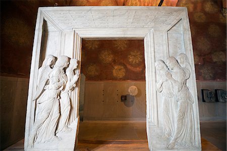 simsearch:862-06825900,k - Europe, Italy, Lombardy, Milan, museum at Castle Sforzesco, sculpted facade Stockbilder - Lizenzpflichtiges, Bildnummer: 862-06825924