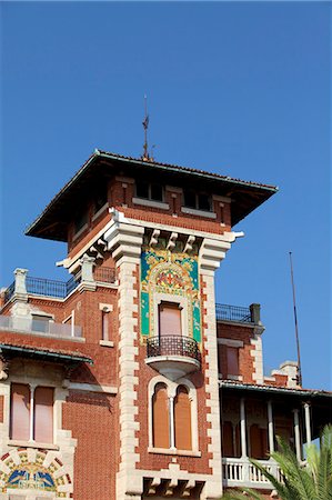 simsearch:862-03712394,k - Northern Italy, Italian Riviera, Liguria, Genova. An interesting facade of a villa overlooking the sea Stock Photo - Rights-Managed, Code: 862-06825947