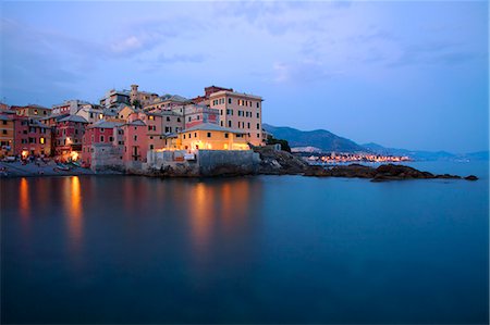 Northern Italy, Italian Riviera, Liguria, Genova. Genova's old fishing town Foto de stock - Con derechos protegidos, Código: 862-06825956