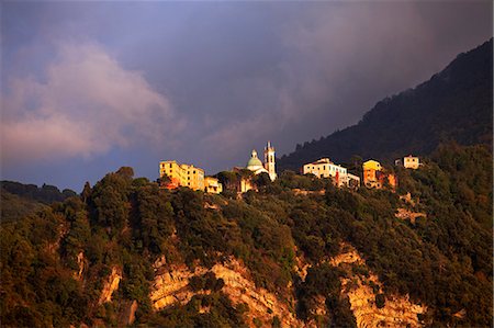 Northern Italy, Italian Riviera, Liguria, Camogli. Surroundings of the village of Camogli Photographie de stock - Rights-Managed, Code: 862-06825981