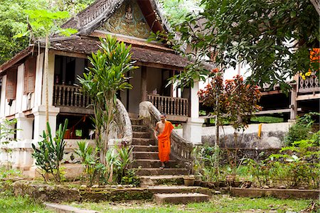 Laos, Luang Prabang. Monk at Wat Long Khun. Stock Photo - Rights-Managed, Code: 862-06826022