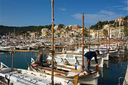 simsearch:862-06826190,k - Traditional fishing boats, Port de Soller, Majorca, Balearics, Spain Stockbilder - Lizenzpflichtiges, Bildnummer: 862-06826195