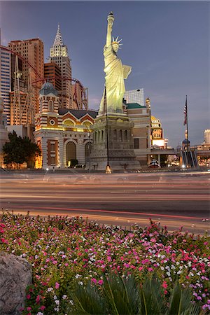 statue de la liberté - New York New York Hotel and Casino on Las Vegas Boulevard, The Strip,Las Vegas, Clark County, Nevada, USA Photographie de stock - Rights-Managed, Code: 862-06826324