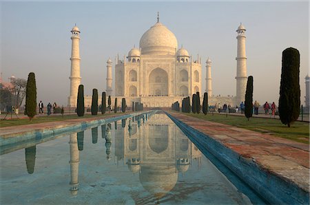 The Taj Mahal, UNESCO World Heritage Site, Agra, Uttar Pradesh, India Photographie de stock - Rights-Managed, Code: 862-07495925