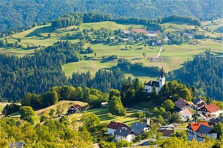 simsearch:862-06826182,k - Slovenia, Javorje. Javorje is a village in the hills between the Selca Sora and the Poljane Sora valleys. The local church is dedicated to Saint Giles. Foto de stock - Con derechos protegidos, Código: 862-07496263