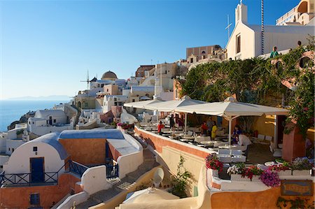 santorini island greece and people - Sunset in Oia, Santorini, Cyclades, Greece Stock Photo - Rights-Managed, Code: 862-07690038