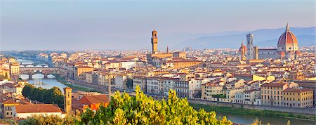 Italy, Italia. Tuscany, Toscana. Firenze district. Florence, Firenze. Duomo Santa Maria del Fiore,  View over the city from Michelangelo square Stock Photo - Rights-Managed, Code: 862-07690201