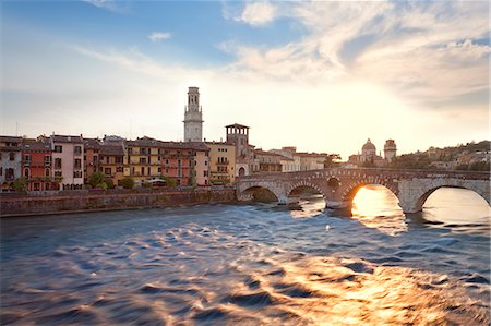 san giorgio maggiore - Italy, Italia Veneto, Verona district. Verona. Italy, Veneto, Verona district, Verona. Ponte Pietra and Church of San Giorgio in Braida in backround. Photographie de stock - Rights-Managed, Code: 862-07690223
