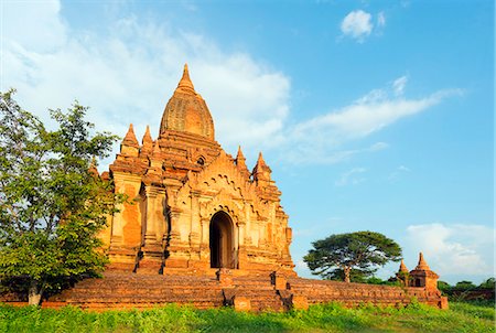 simsearch:862-07690451,k - South East Asia, Myanmar, Bagan, temple on Bagan plain Stock Photo - Rights-Managed, Code: 862-07690437