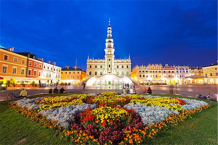 simsearch:862-03712346,k - Europe, Poland, Zamosc, Rynek Wielki, old town square, town hall, Unesco Photographie de stock - Rights-Managed, Code: 862-07690597