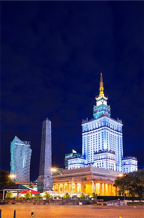 Europe, Poland, Warsaw, Palace of Culture and Science Photographie de stock - Rights-Managed, Code: 862-07690605